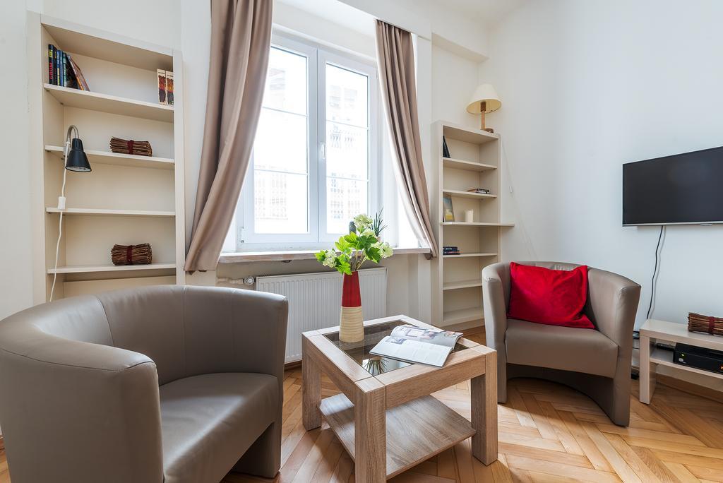 P&O Apartments Old Town Warsaw Exterior photo